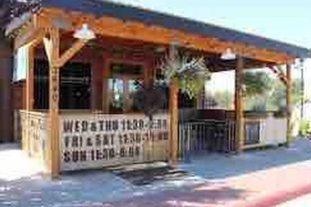 Country Charmer Single Story Cottage Pet Friendly Loomis 외부 사진